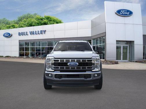 Oxford White 2026 Ford F-450 DRW