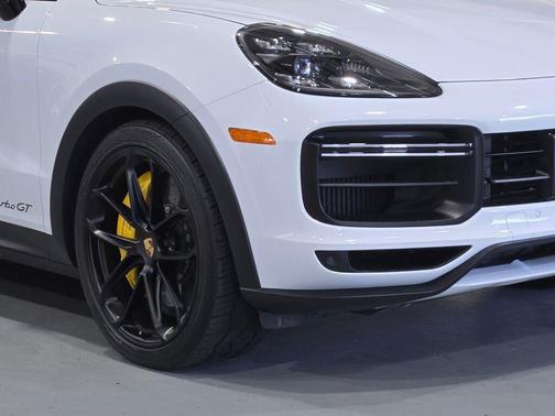 2023 Porsche Cayenne Turbo GT