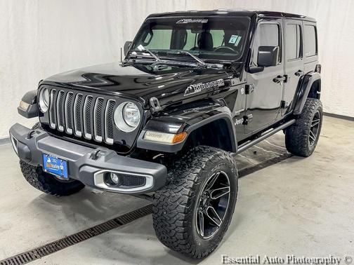 Black Clearcoat 2018 Jeep Wrangler Unlimited Sahara