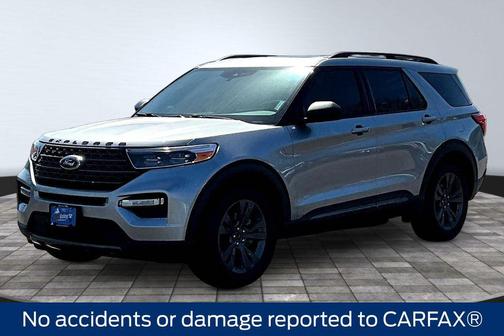 Iconic Silver Metallic 2021 Ford Explorer XLT