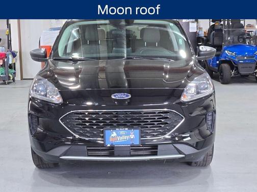 Agate Black Metallic 2022 Ford Escape SE