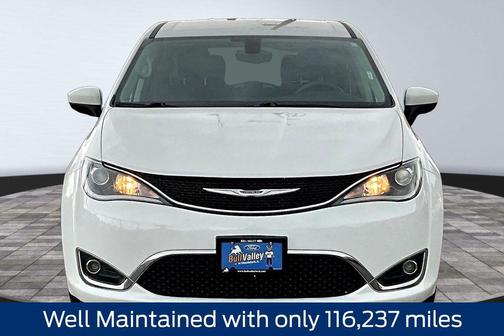 Bright White Clearcoat 2017 Chrysler Pacifica Touring