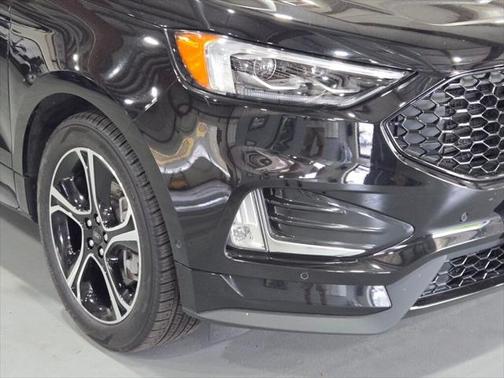 2022 Ford Edge ST