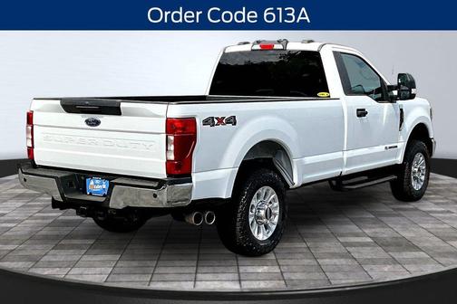 Oxford White 2022 Ford F-350 XLT