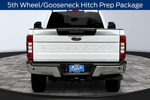 Oxford White 2022 Ford F-350 XLT