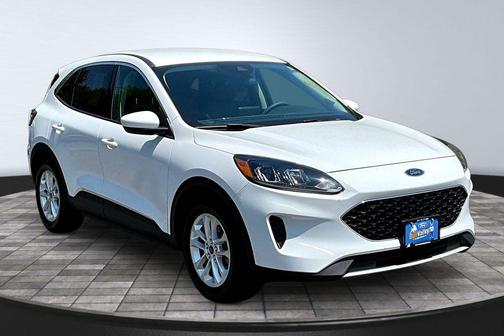 Oxford White 2020 Ford Escape SE
