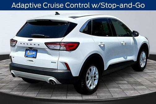 Oxford White 2020 Ford Escape SE