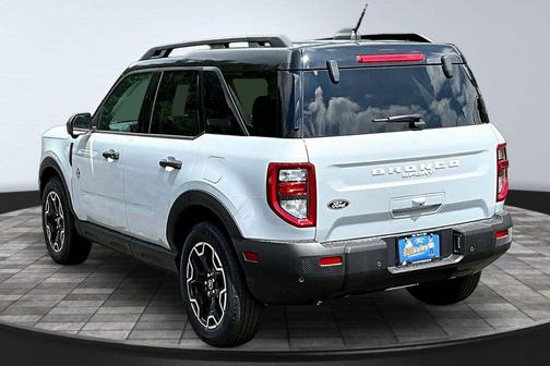 Space White Metallic 2026 Ford Bronco Sport Outer Banks