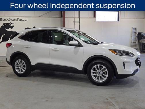 Star White Metallic Tri-Coat 2020 Ford Escape SE