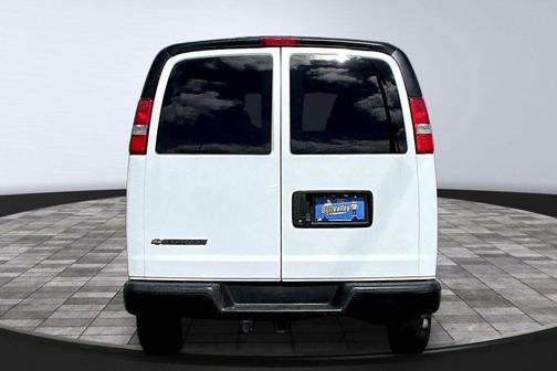 Summit White 2017 Chevrolet Express 2500 Work Van