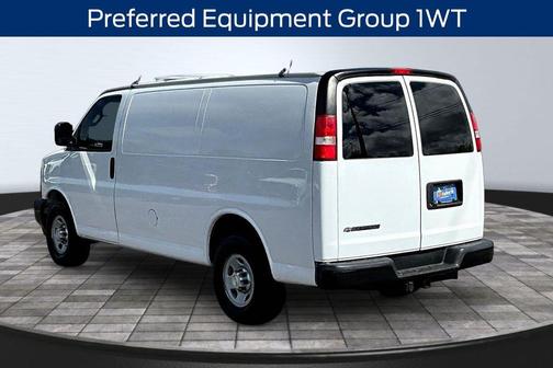Summit White 2017 Chevrolet Express 2500 Work Van
