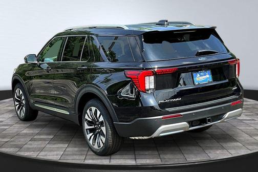 Agate Black Metallic 2026 Ford Explorer Platinum