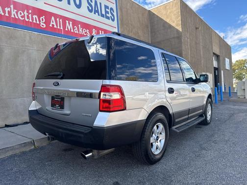 Ingot Silver Metallic 2016 Ford Expedition XL