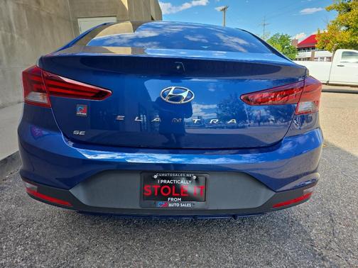 2019 Hyundai ELANTRA SE