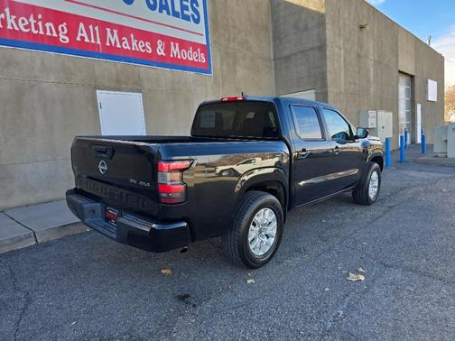 2022 Nissan Frontier SV