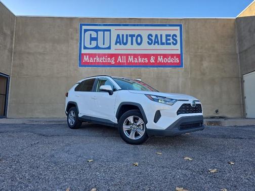 White 2022 Toyota RAV4 Hybrid XLE SUV