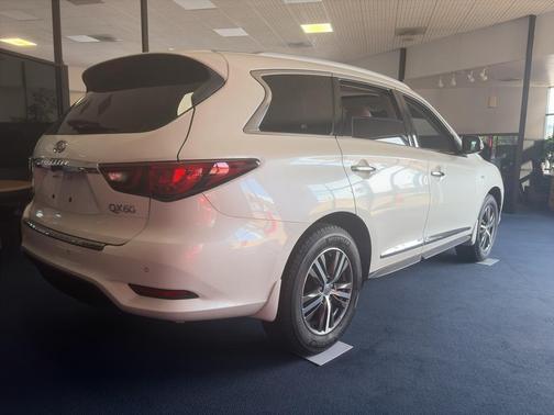 Majestic White 2019 INFINITI QX60 Luxe