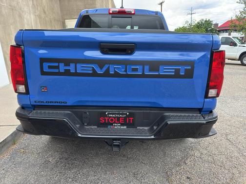 Reef Blue Metallic 2025 Chevrolet Colorado Trail Boss