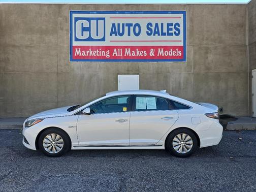 2016 Hyundai SONATA Hybrid SE