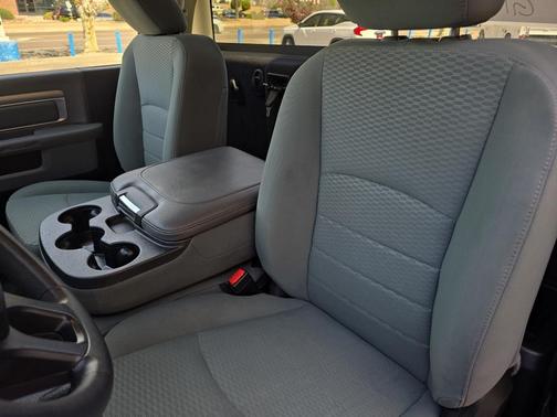 Bright White Clearcoat 2019 RAM 1500 Classic Tradesman