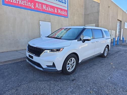 2024 Kia Carnival LX