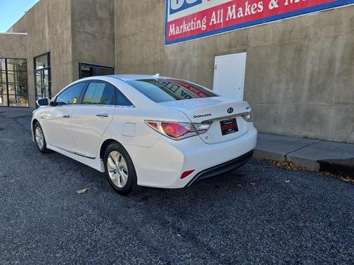 2015 Hyundai SONATA Hybrid Base