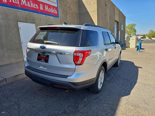 Ingot Silver Metallic 2018 Ford Explorer Base