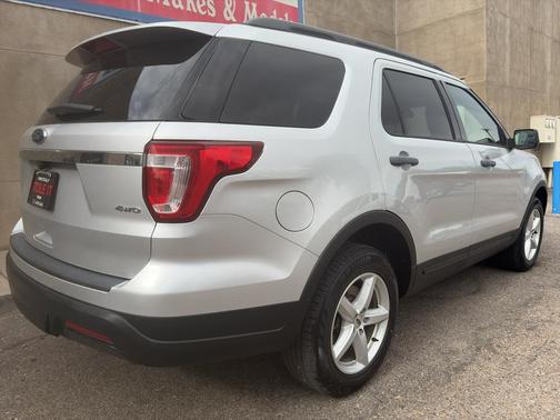 Ingot Silver Metallic 2018 Ford Explorer Base