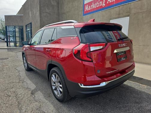2022 GMC Terrain SLT