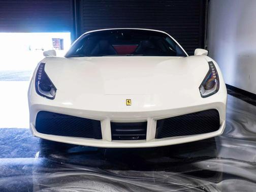 2017 Ferrari 488 Spider Base