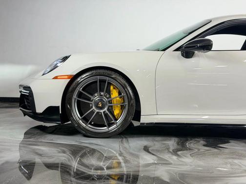 2024 Porsche 911 Turbo