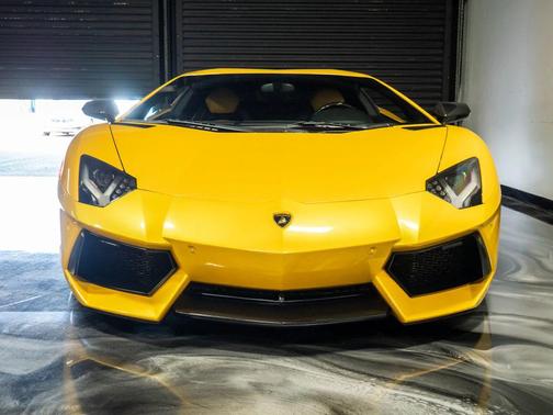 2013 Lamborghini Aventador LP700-4