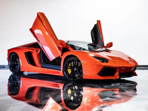 2012 Lamborghini Aventador LP700-4