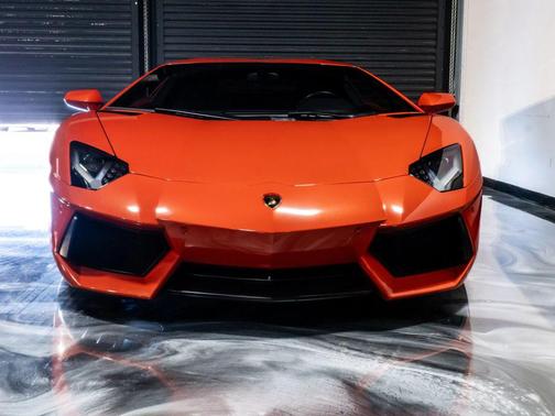 2012 Lamborghini Aventador LP700-4