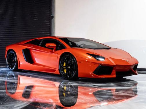 2012 Lamborghini Aventador LP700-4