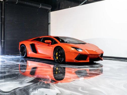 2012 Lamborghini Aventador LP700-4