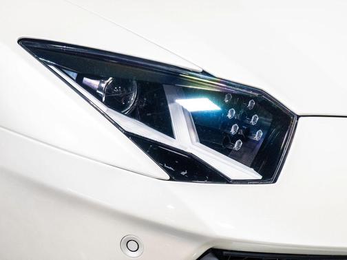 2016 Lamborghini Aventador LP700-4