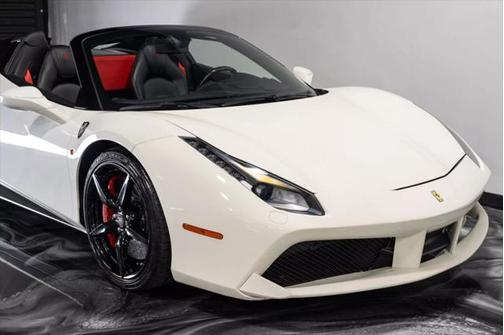 2018 Ferrari 488 Spider Base