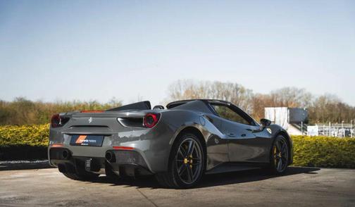 2018 Ferrari 488 Spider Base