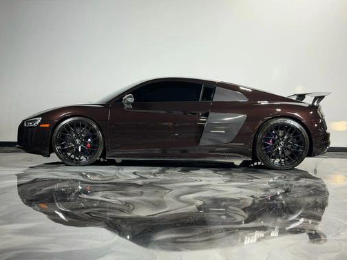 2017 Audi R8 5.2 V10 plus