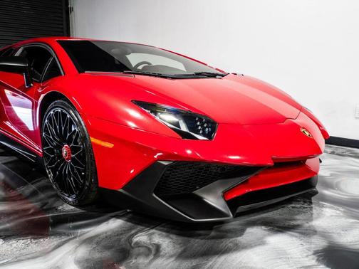 2016 Lamborghini Aventador LP750-4 Superveloce
