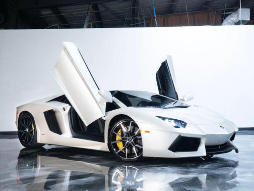 2013 Lamborghini Aventador LP700-4