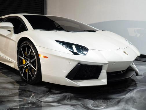 2013 Lamborghini Aventador LP700-4