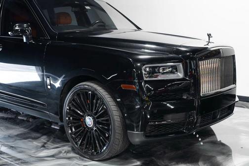2022 Rolls-Royce Cullinan Sport Utility 4D
