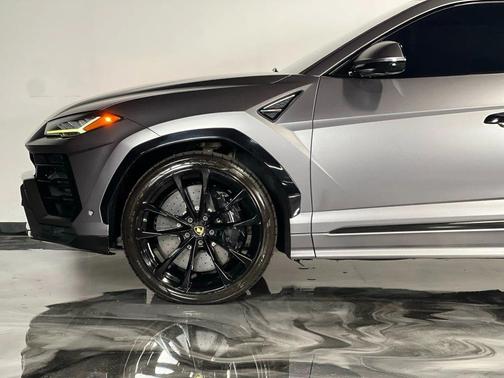 2019 Lamborghini Urus Sport Utility 4D