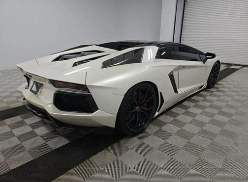 2015 Lamborghini Aventador LP700-4