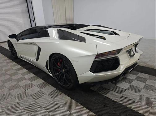 2015 Lamborghini Aventador LP700-4