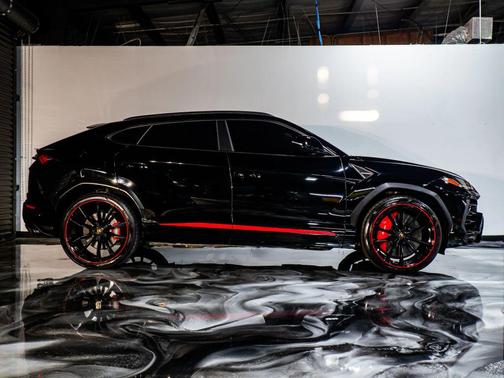 2020 Lamborghini Urus Sport Utility 4D