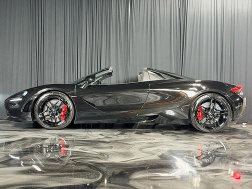 2020 McLaren 720S Base