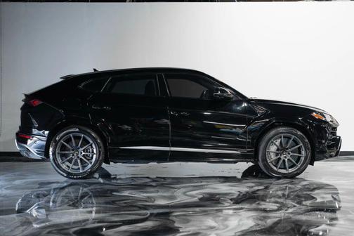 2019 Lamborghini Urus Sport Utility 4D